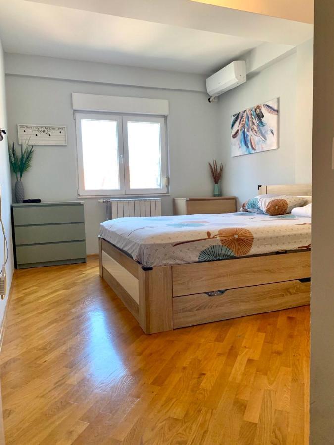 סקופיה Modern Apartment On Perfect Location מראה חיצוני תמונה